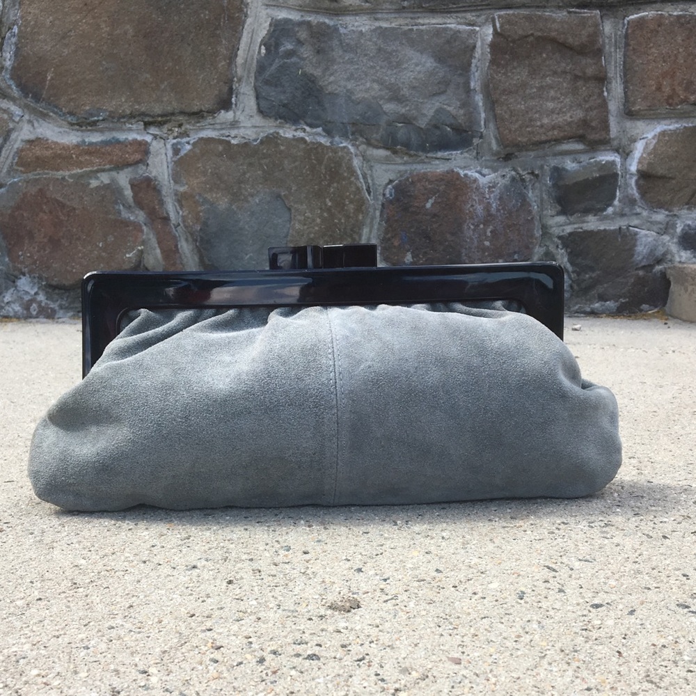 🚨Vintage🚨Classic Lucite Kiss Lock Grey Suede Clutch Purse